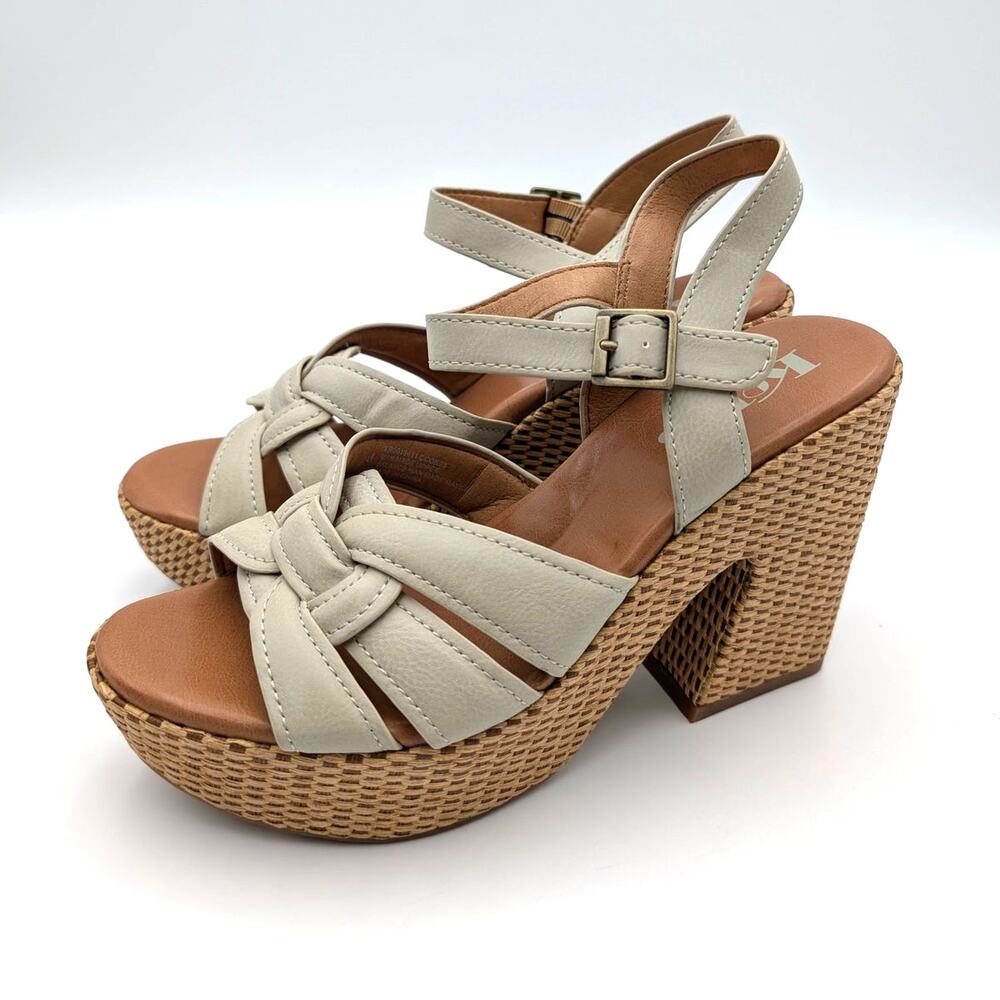 Korks Dee Wedge Platform Block Heel Sandals Women's off White Size US8M EU38.5